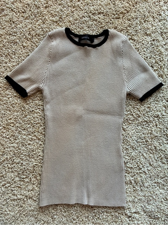 Zesica Tops - Zesica Cream Ribbed Knit Top with Black Trim Business Casual Relaxed Old Money